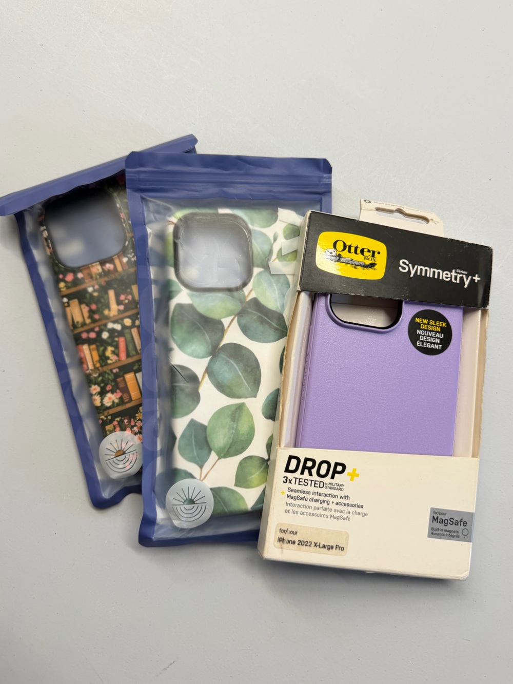 iPhone Pro Max 14 cases📱1 OtterBox Symmetry+ & 2 Casely Phone Cases MagSafe